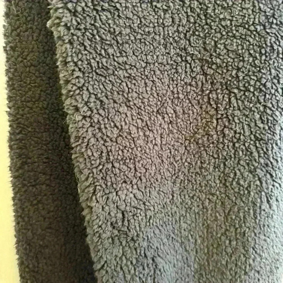 🌈 6/$60, Forever 21 Extra Long Scarf, Fluffy, Faux Shearling, Black, 100” - Picture 3 of 5